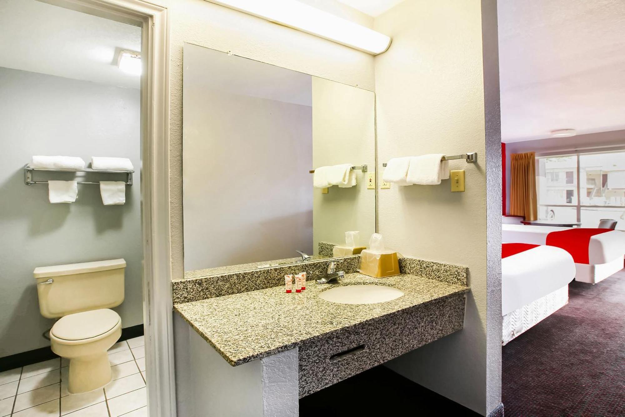 Oyo Hotel Texarkana North Heights Ar Hwy I-30 エクステリア 写真